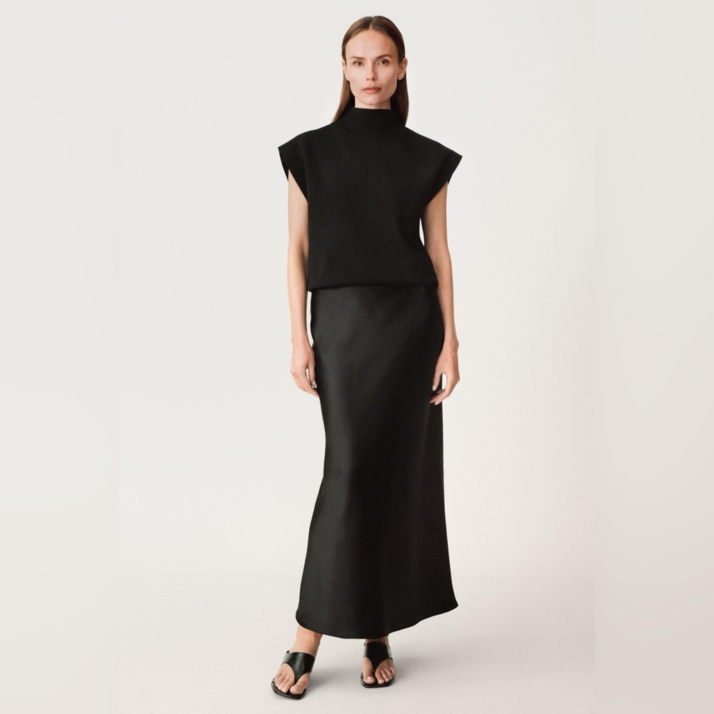 Zara Black Midi Skirt